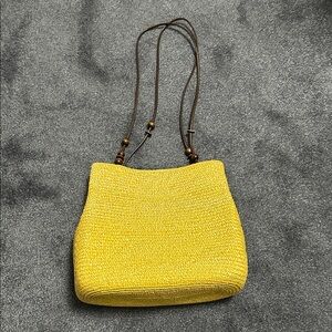 Yellow Woven Straw Crossbody Bag with Beaded Strap, 2    Zippered pockets. NWOT